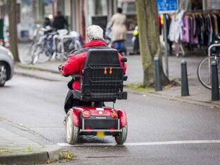 Geweigerd in de bus door je scootmobiel: 'Dit moet niet kunnen'