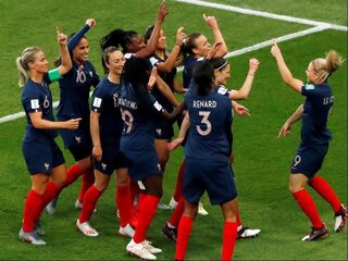 Vandaag op NPO Radio 1: Toekomst van 3FM en Vrouwenvoetbal