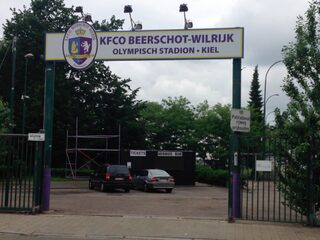 Hollanders moedigen Belgen aan in Antwerpen