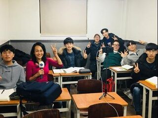 Mischa Says Hi! #13: Studeren totdat je erbij neervalt