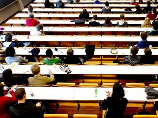 'Geef mantelzorgende studenten meer flexibiliteit'