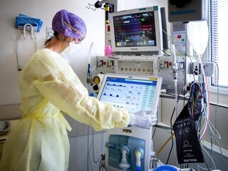 Ziekenhuizen zetten zich schrap: patiënten spreiden, afschalen reguliere zorg