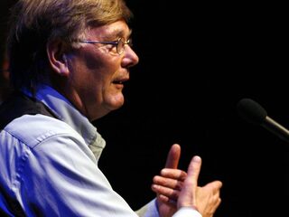 Ab Osterhaus: 'Als we niets doen stevenen we af op een nieuwe lockdown'