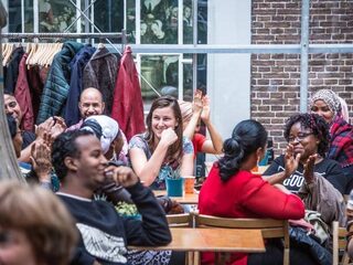 'Nacht van de Vervanging' koppelt vluchtelingen aan BN'ers