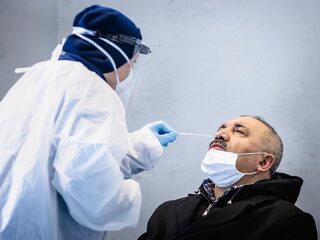 Corona blijft waarschijnlijk nog jaren bij ons: deze epidemioloog legt uit hoe we daarmee om kunnen gaan