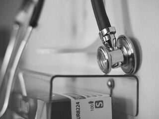 Hoe praat je met iemand die ernstig ziek is?