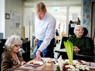 Meeste bewoners verpleeghuizen zijn tevreden over de zorg
