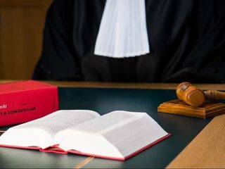 Stand.nl: Het is een zorgelijke ontwikkeling dat ouders de school voor de rechter dagen