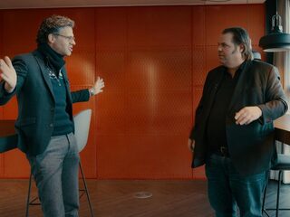 Bureau Sport: 'Van Aert veel te goed om te knechten'