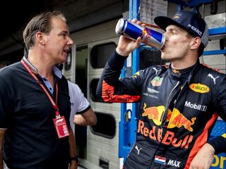 Hamilton profiteert van crash Vettel, Verstappen vierde op Hockenheim