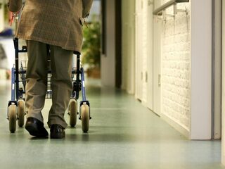 Forse toename doden en besmettingen door corona in verpleeghuizen