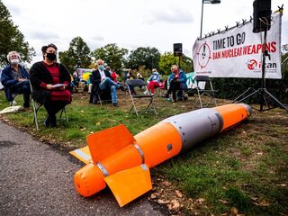 Biden wil nieuw kernwapenverdrag met Rusland, terwijl de VN ze verbiedt