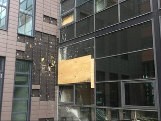 'Lid motorbende verdacht van beschieten Panorama-pand'