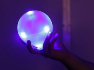 Deze kamer voorziet al je apparatuur draadloos van stroom