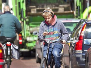 Dit is waarom we verslaafd zijn aan onze smartphone