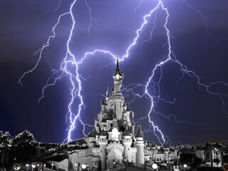 Hoe het sprookje van Disneyland Parijs een nachtmerrie werd