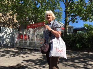 Deze 72-jarige activiste is onvermoeibaar