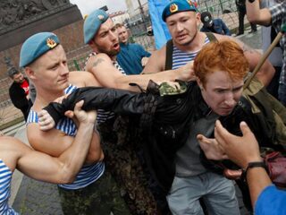 Feit of fictie: ‘Tsjetsjeense homoseksuelen opgesloten in concentratiekampen'