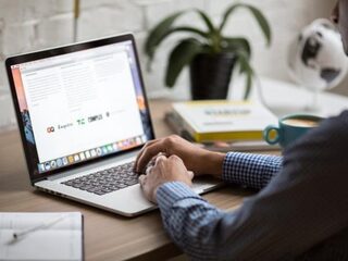 ‘Geen internet gebruiken is iets voor pedante eenlingen’