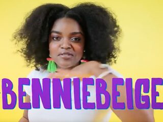 Meer verschil in huidkleurige BH's met #benniebeige