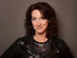 Ghislaine Plag komt met nieuw programma op NPO Radio 1: Spraakmakers