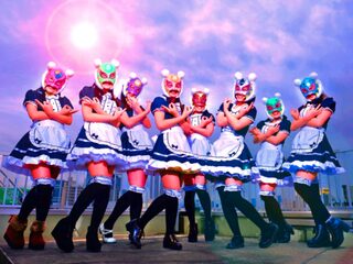 Meidengroep uit Japan zingt uitleg over bitcoins