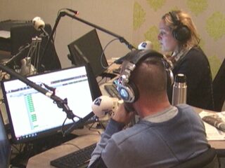 Jan Publiek: wit of blank, in of op en bedankt of doei?