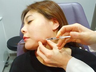 Mischa Says Hi! #10: Wil je een nieuw gezicht? Prima, dat kan voor 6000 euro