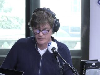 Hongaarse ambassade walgt van provocatie presentator op NPO Radio 1