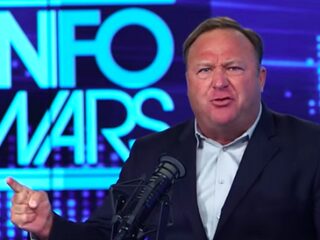 Mag je zeggen dat de Sandy Hook schietpartij niet is gebeurd?