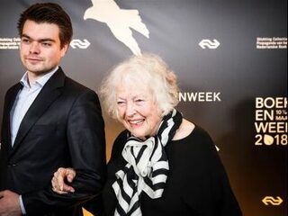 Schrijfster Marjan Berk (85) kreeg te horen: u bent eigenlijk te oud om te opereren