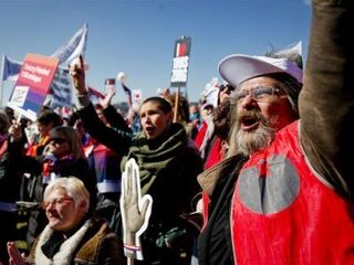 De kloof tussen burger en politiek zou juist gróter moeten zijn