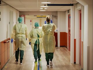 Waarom deze zorgeconoom extra geld voor verpleegkundigen niet de beste oplossing vindt