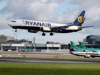 Gedupeerd door annulering Ryanair? Zo krijg je je geld terug!