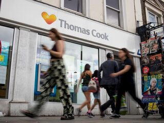 Reisorganisatie Thomas Cook omgevallen, honderdduizenden gestrand