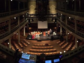 Wie is jouw favoriete dichter? Win kaarten voor de Turing Gedichtenwedstrijdfinale!