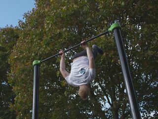 Steeds meer volwassenen 'hangen in het klimrek'