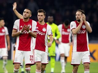 Aanvallend onmachtig Ajax in slotfase onderuit tegen Chelsea