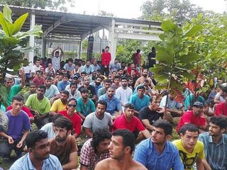 Asielkamp Papoea-Nieuw-Guinea ontruimd, Australië houdt deur dicht