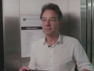 Liften niet coronaproof, kleine druppeltjes blijven tientallen minuten hangen