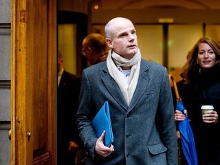 Stand.nl: De Ruslandstrategie van minister Blok is halfslachtig