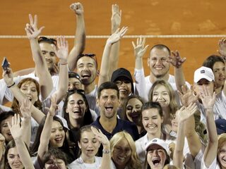 Vier toptennissers besmet met coronavirus na toernooi Djokovic