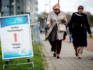 Bijna zeventig procent van de Turkse-Nederlanders stemde niet
