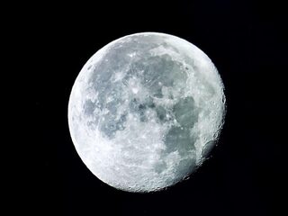 Maanmeteoriet zaait twijfel over hoe de maan ontstond