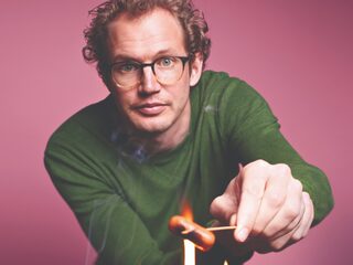 'Schaamte moet je groots van je afschudden... met veel bloot!'