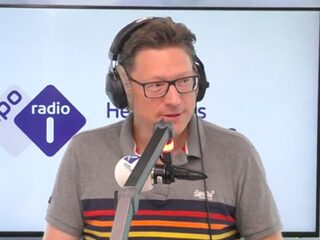 Taalteam: Iemand 'letterlijk' een oor aannaaien kan helemaal niet