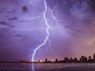 Slaat de bliksem altijd in op het hoogste punt?