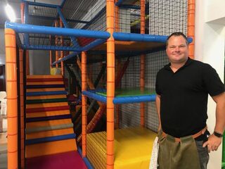 Oud-Ajacied Verhoeven: van schreeuwende voetbalfans naar gillende kinderen