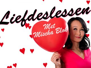 Mischa Blok krijgt liefdeslessen van bekende Nederlanders