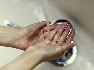 Wat gebeurt er als je je handen niet meer wast?